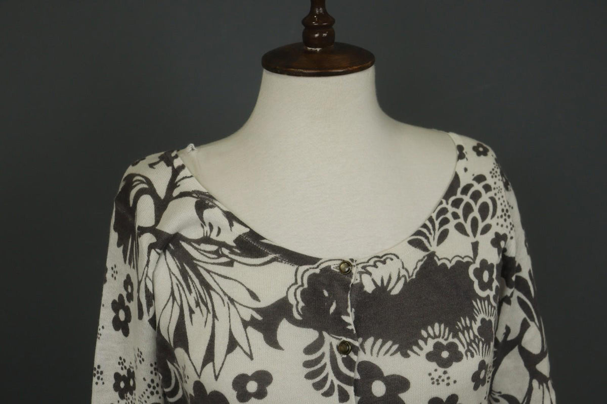 ST-MARTIN'S Black White Floral Knitted Raglan Sleeve Button Front Sweater – Size M