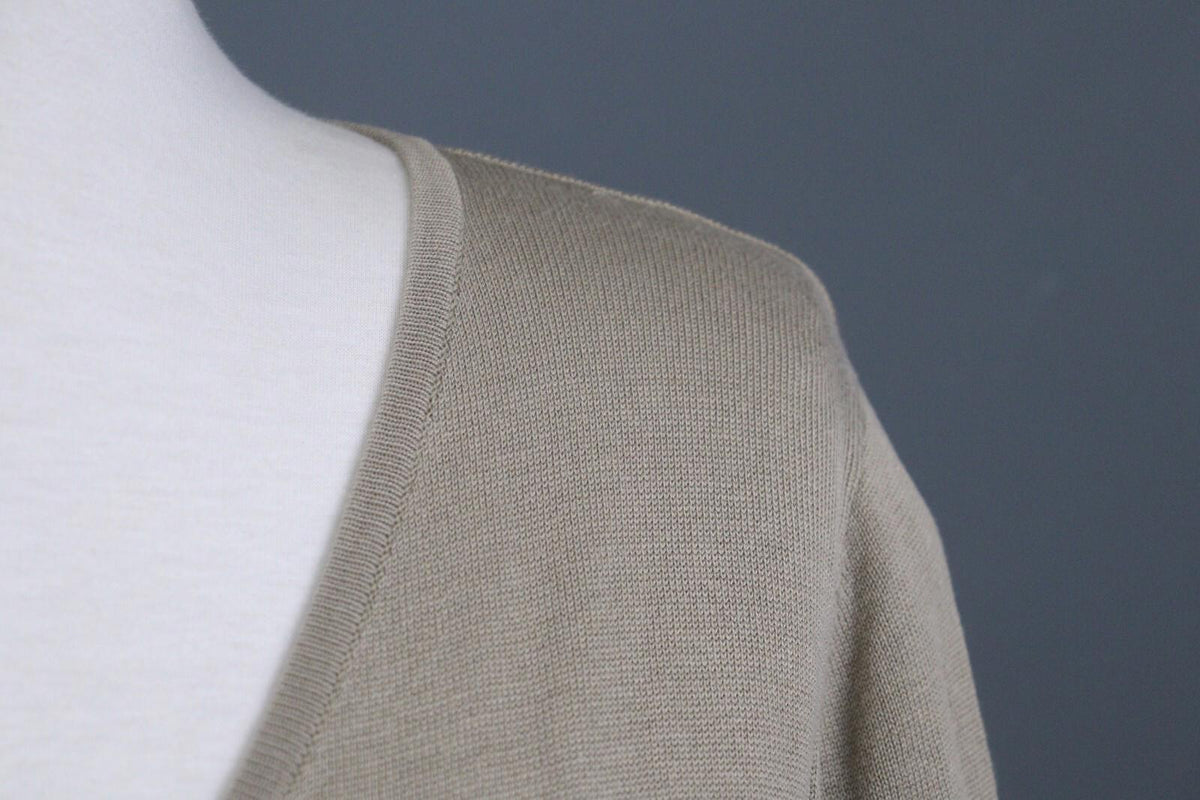 OSKA Gray Long Sleeve V-Neck Stretch Lightweight Top Blouse – Size 2