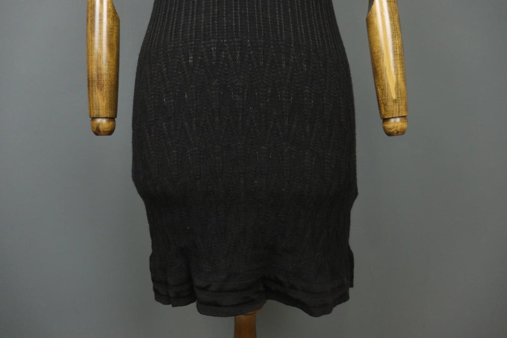 MISSONI Black Wool Knit Short Sleeve Round Neck Pullover Bodycon Dress – Size 42