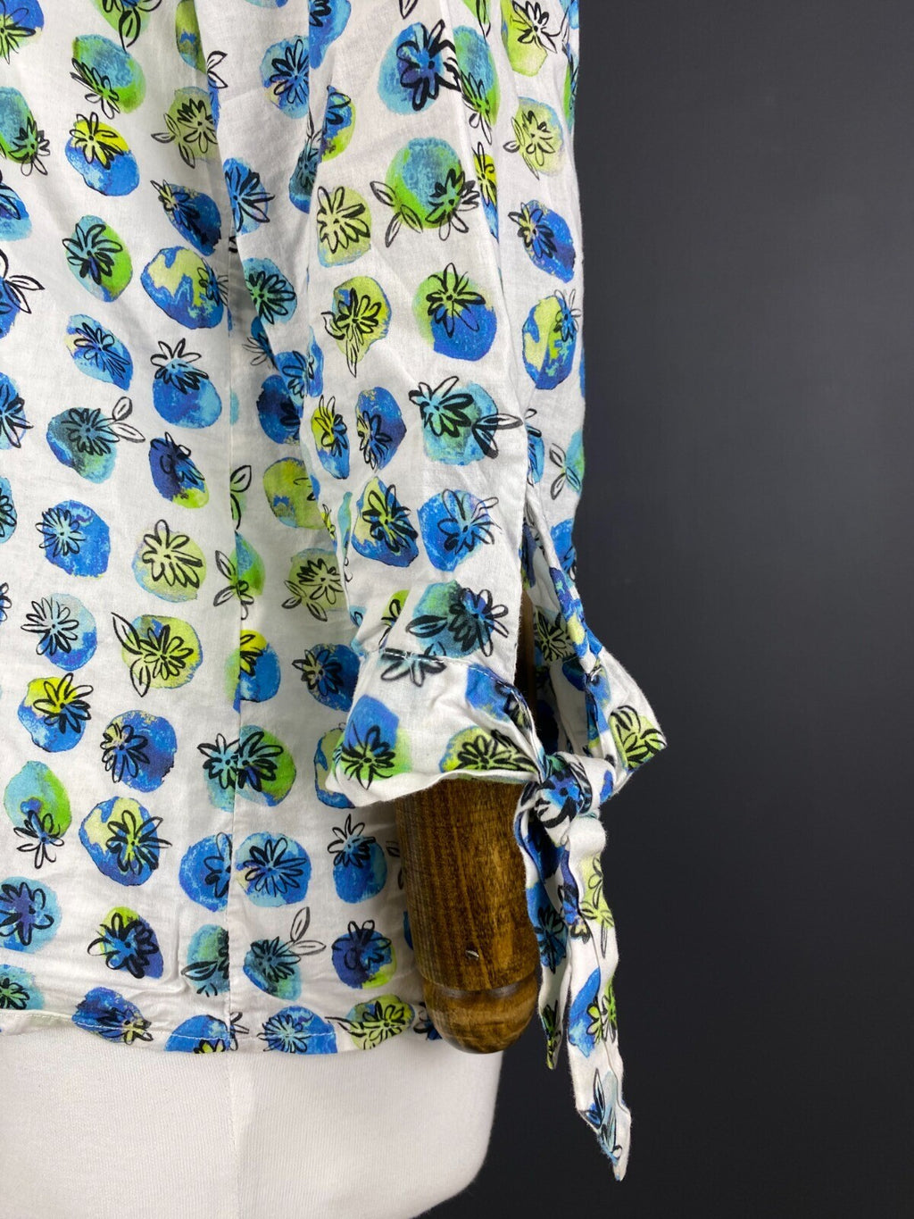 Emily Van Den Bergh Multicolor Henley Floral Long Sleeve Shirt – Size S US 6 EU 38