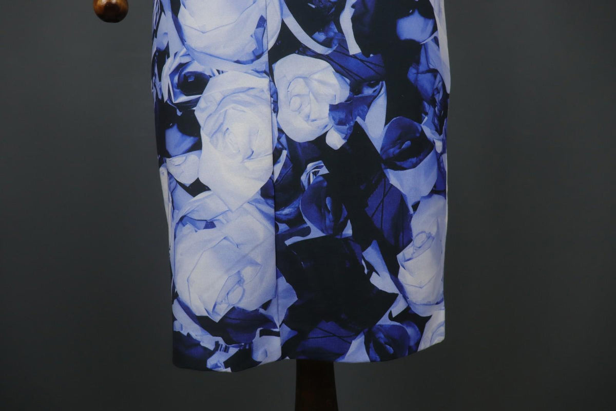 ESCADA SPORT Blue Rose Print Zipper Back Half Sleeve Sheath Dress – Size 38