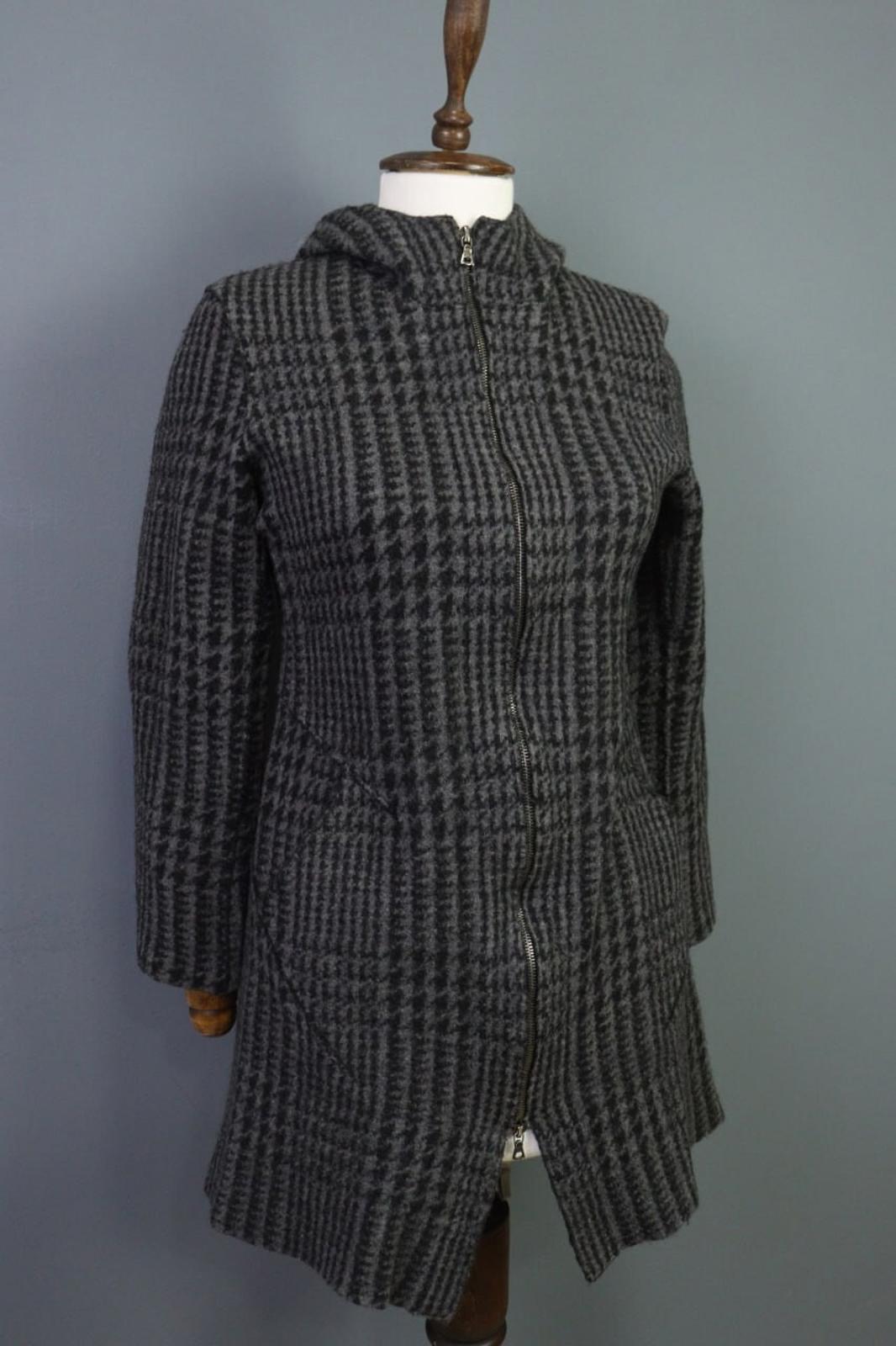OSKA Gray Plaid Full Zip Hooded Wool Lagenlook Jacket – Size 2