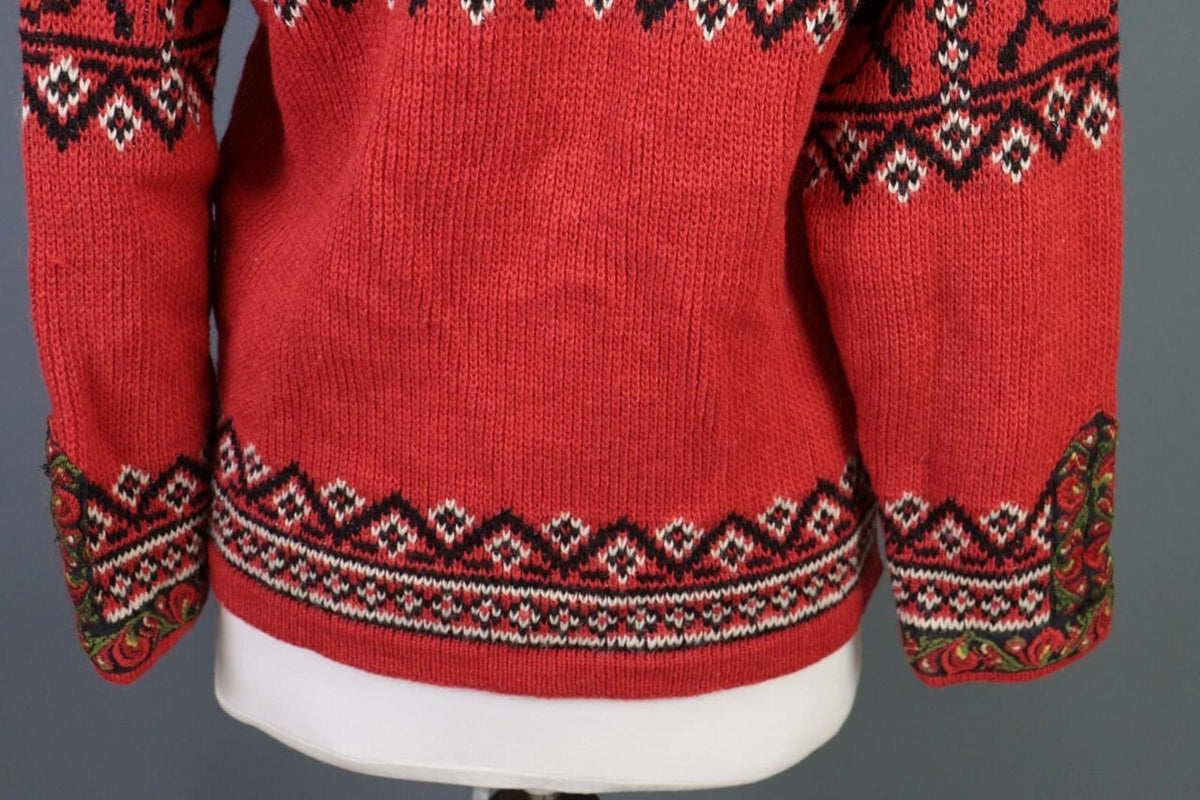 NORDSTRIKK Red Wool Fair Isle Snowflakes Clasp Knit Ski Sweater – Size S