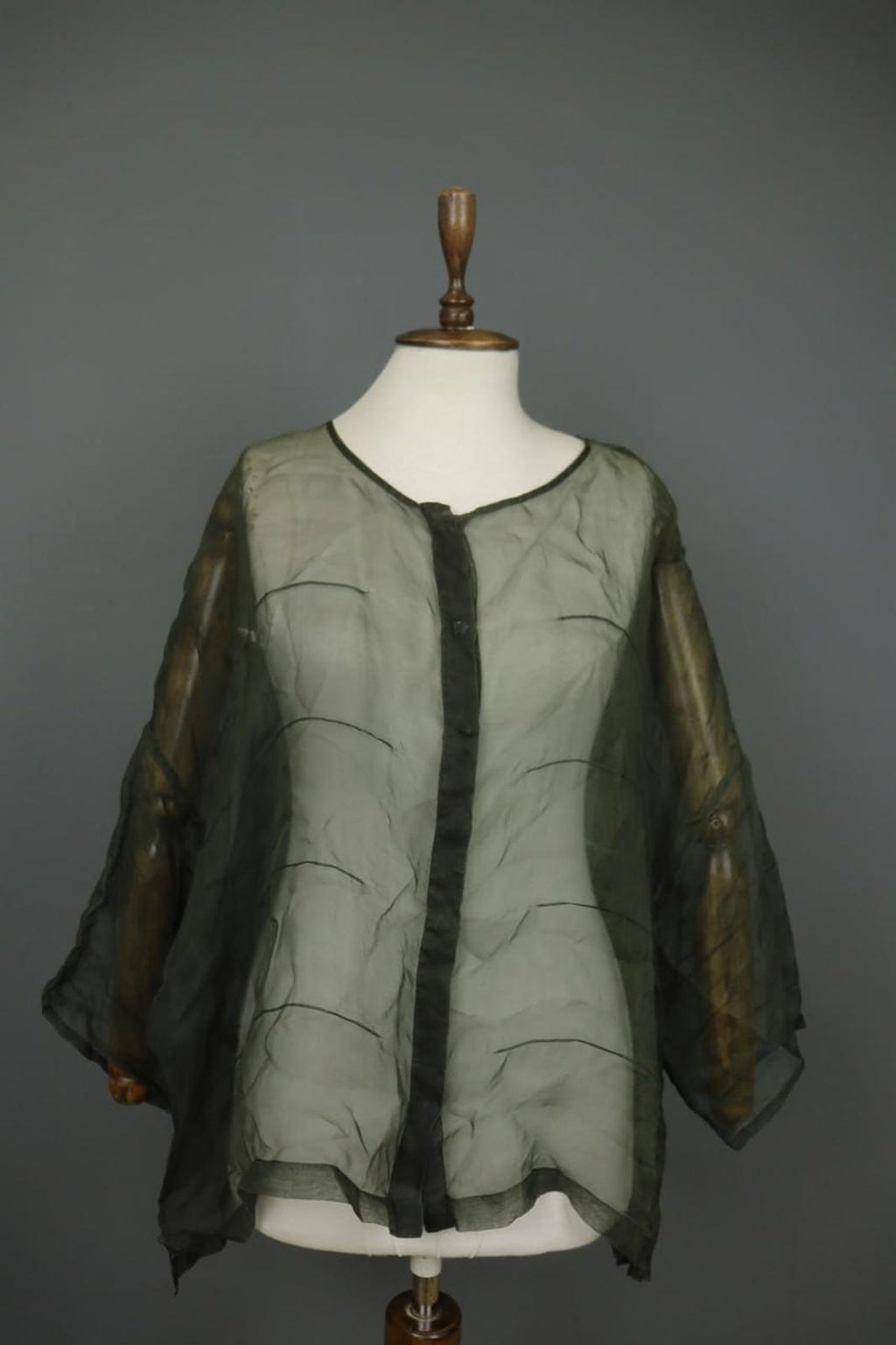 GRIZAS Green Long Sleeve Crew Neck Button Front Sheer Organza Blouse Top – Size L