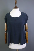 GRIZAS Blue Silk Stretch Scoop Neck Short Sleeve Pullover Blouse Top – Size M