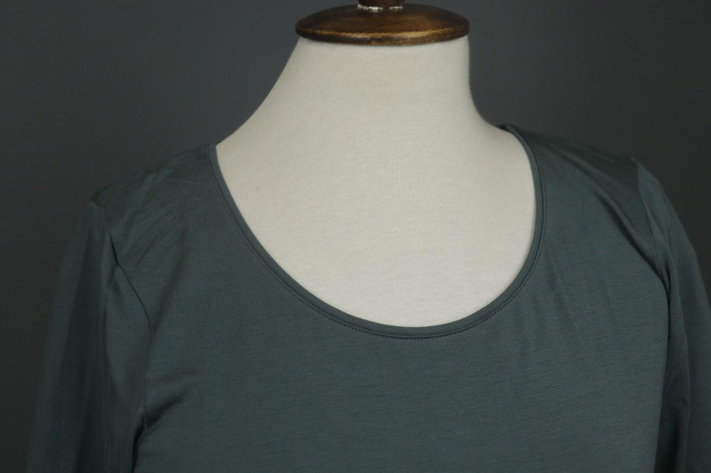 GUDRUN SJODEN Green Lyocell Slim Fit Round Neck Pullover Blouse Top – Size M