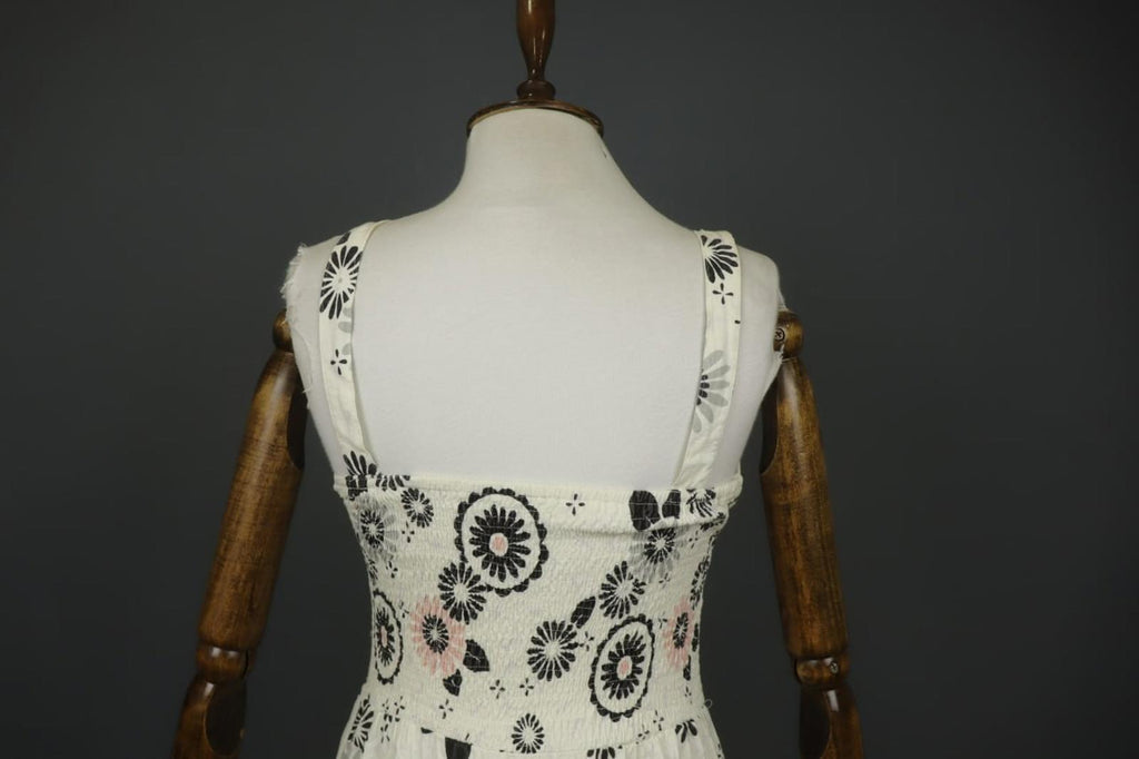 LAURA ASHLEY White & Black Floral Viscose Sweetheart Neck Sheath Dress – Size M