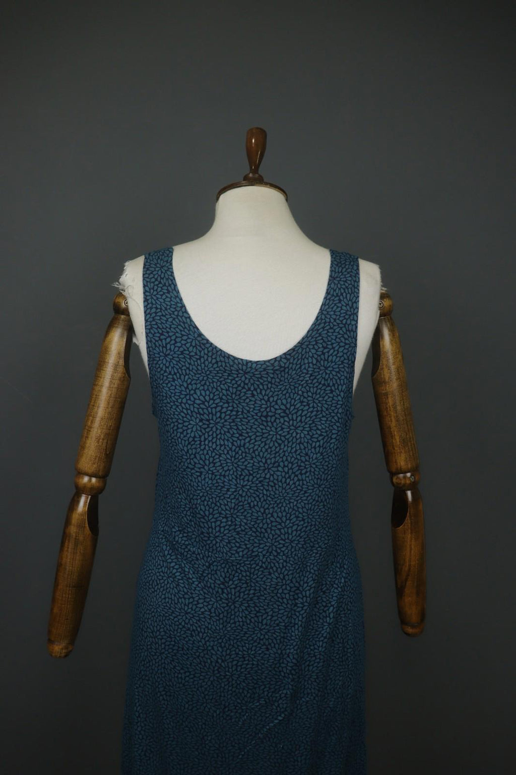 GUDRUN SJODEN Blue Modal Floral Stretch Sleeveless Scoop Neck Tank Dress – Size L