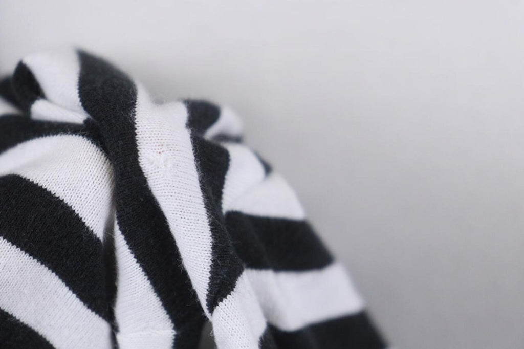 MARIMEKKO White Black Striped Round Neck Long Sleeve Stretch Blouse Top – Size S