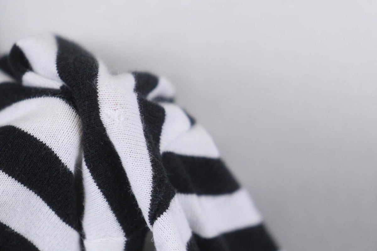 MARIMEKKO White Black Striped Round Neck Long Sleeve Stretch Blouse Top – Size S