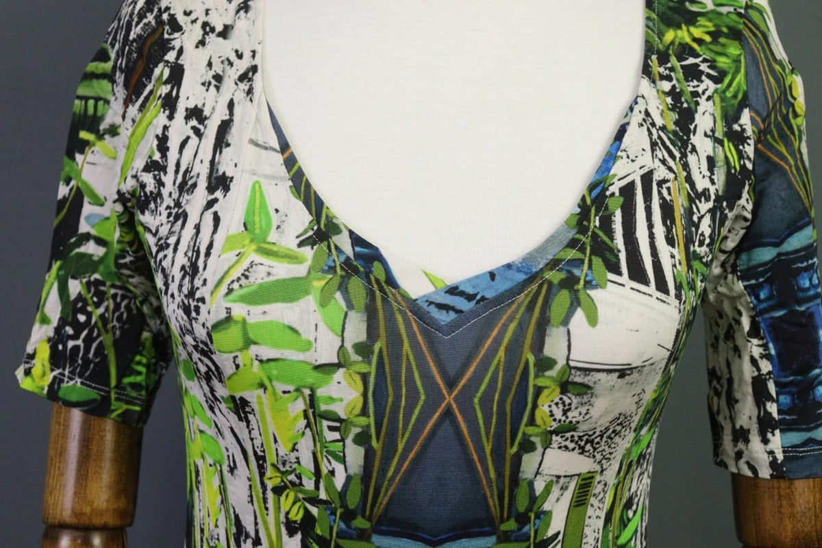 AVENTURES DES TOILES Multi Printed V-Neck Short Sleeve Sheath Dress – Size 36
