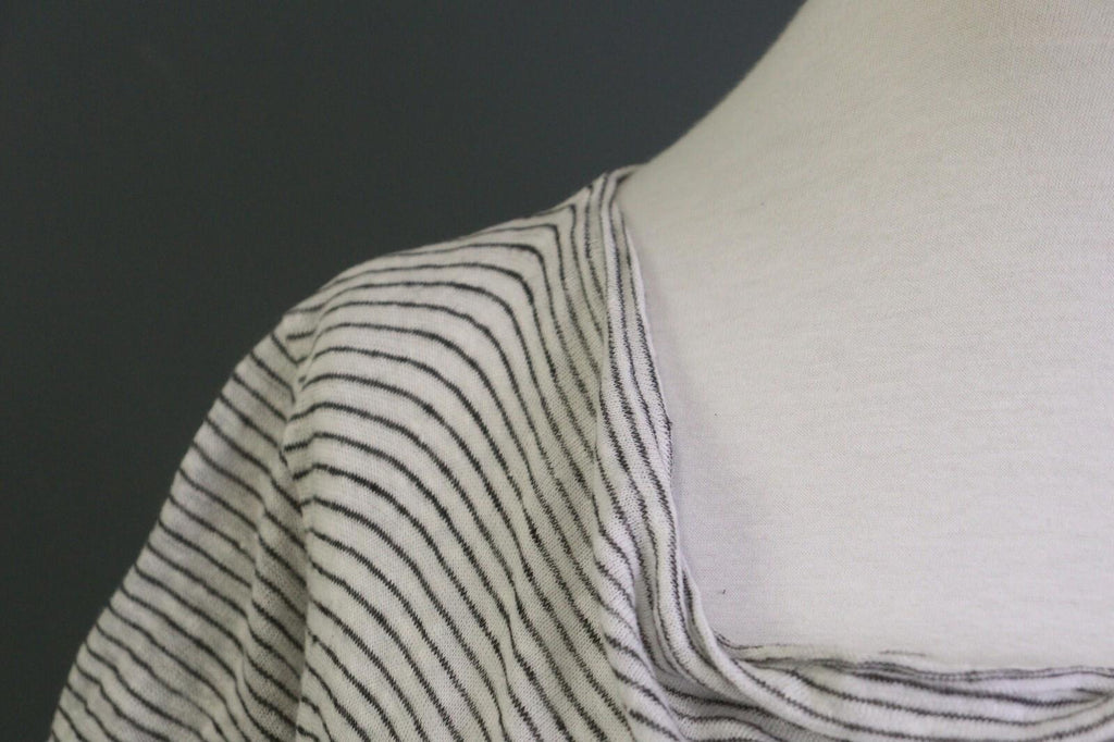 TRANSIT PAR SUCH Black and White Linen Short Sleeve Pocket Top Blouse – Size 4 – Used
