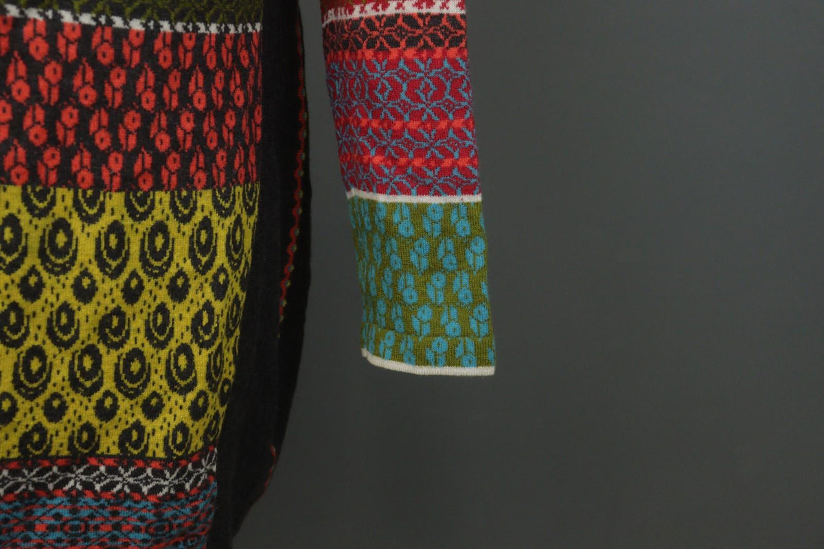 IVKO Multi Geo Print 100% Wool Knitted Long Sleeve V-Neck Sweater Dress – Size 40