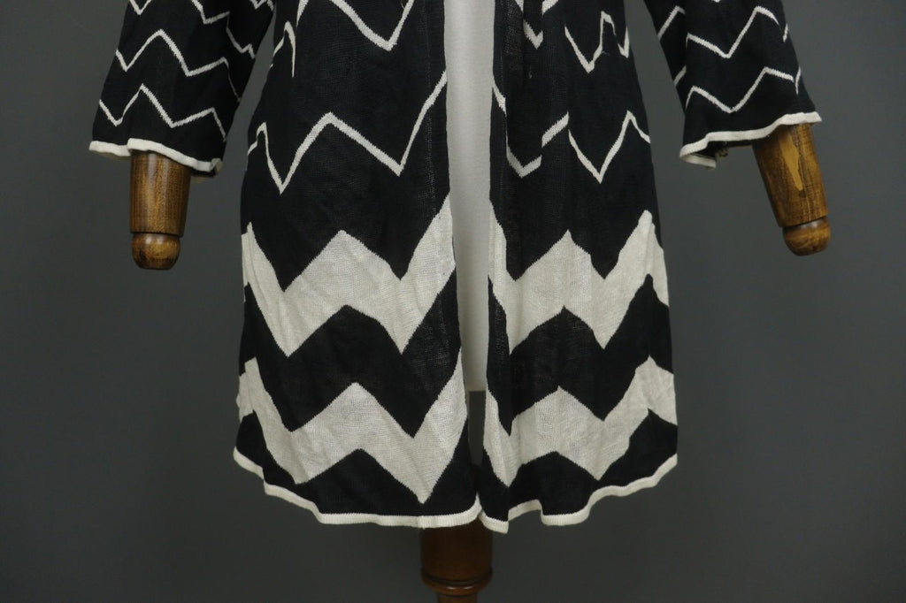 GUDRUN SJODEN Black White Chevron Print Knitted Casual Open Front Cardigan Sz M