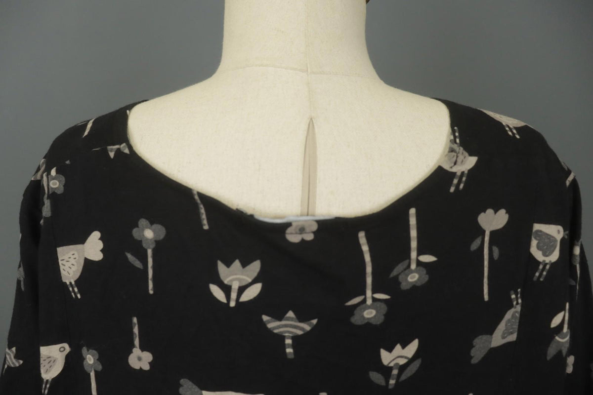GUDRUN SJODEN Black Floral Long Sleeve Keyhole Neck Button Front Tunic Top Sz L