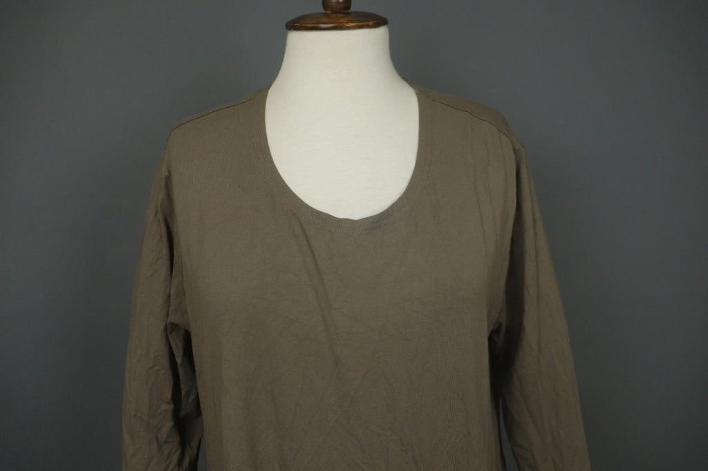 OSKA Brown Knit Classic Long Sleeve Round Neck Pullover Knee Length Shift Dress