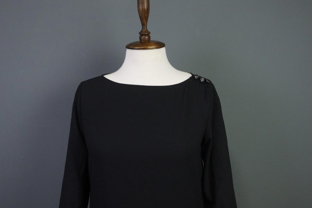 CHANEL Black Long Sleeve Button Side Slit Pullover Blouse Top – Size 34