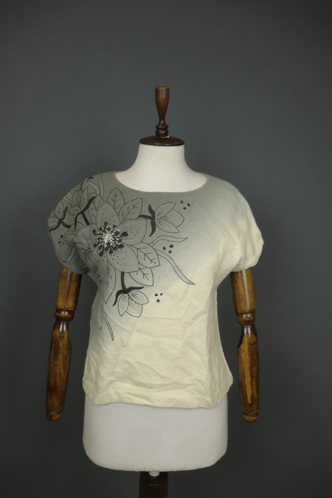 GUDRUN SJODEN Gray Ivory Embroidered Flower 100% Wool Casual Fleece Shirt – Size S