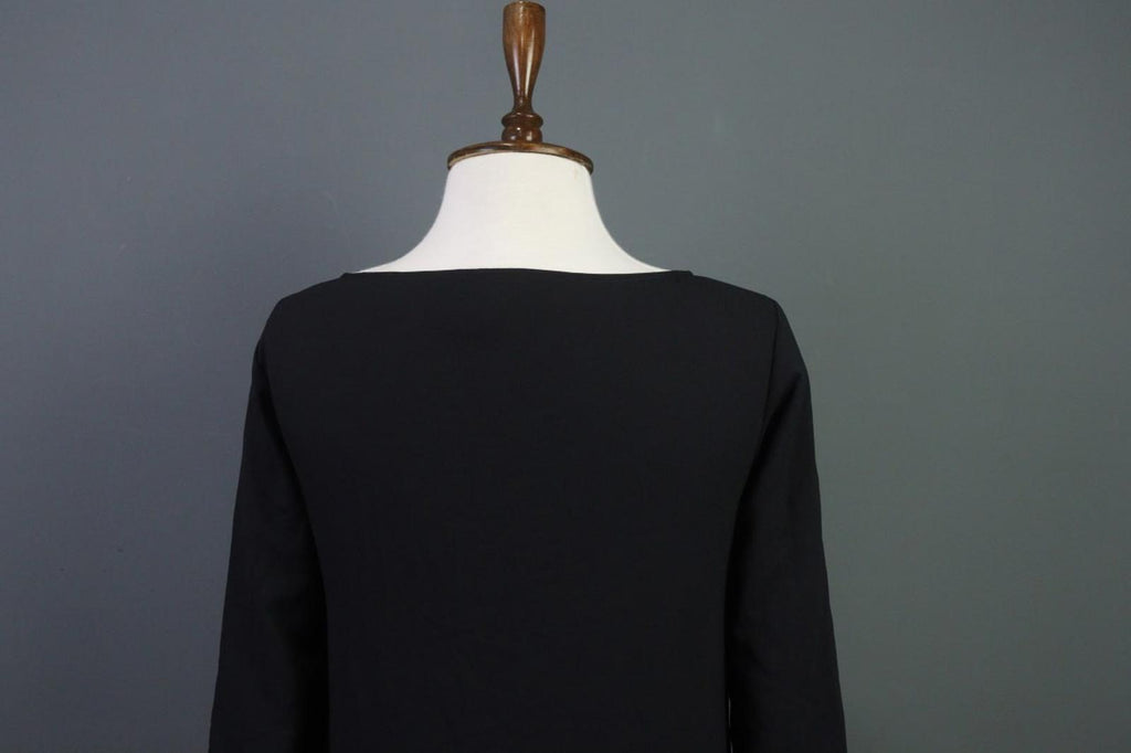 CHANEL Black Long Sleeve Button Side Slit Pullover Blouse Top – Size 34