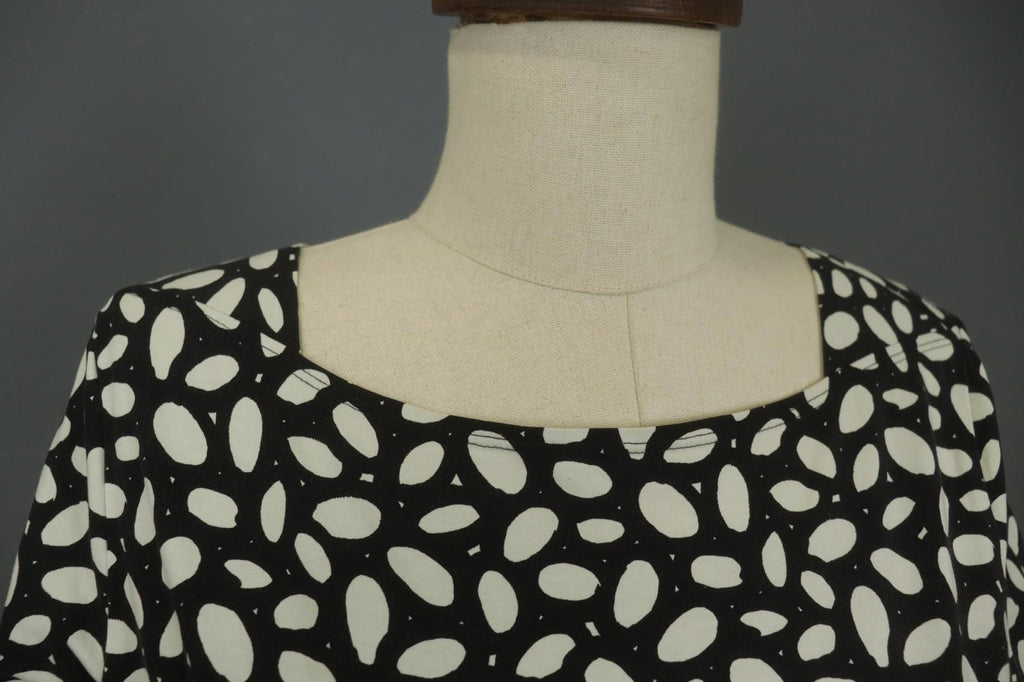 MARIMEKKO CERO White & Black Polka Dot Round Neck Long Sleeve Blouse Top – Size M