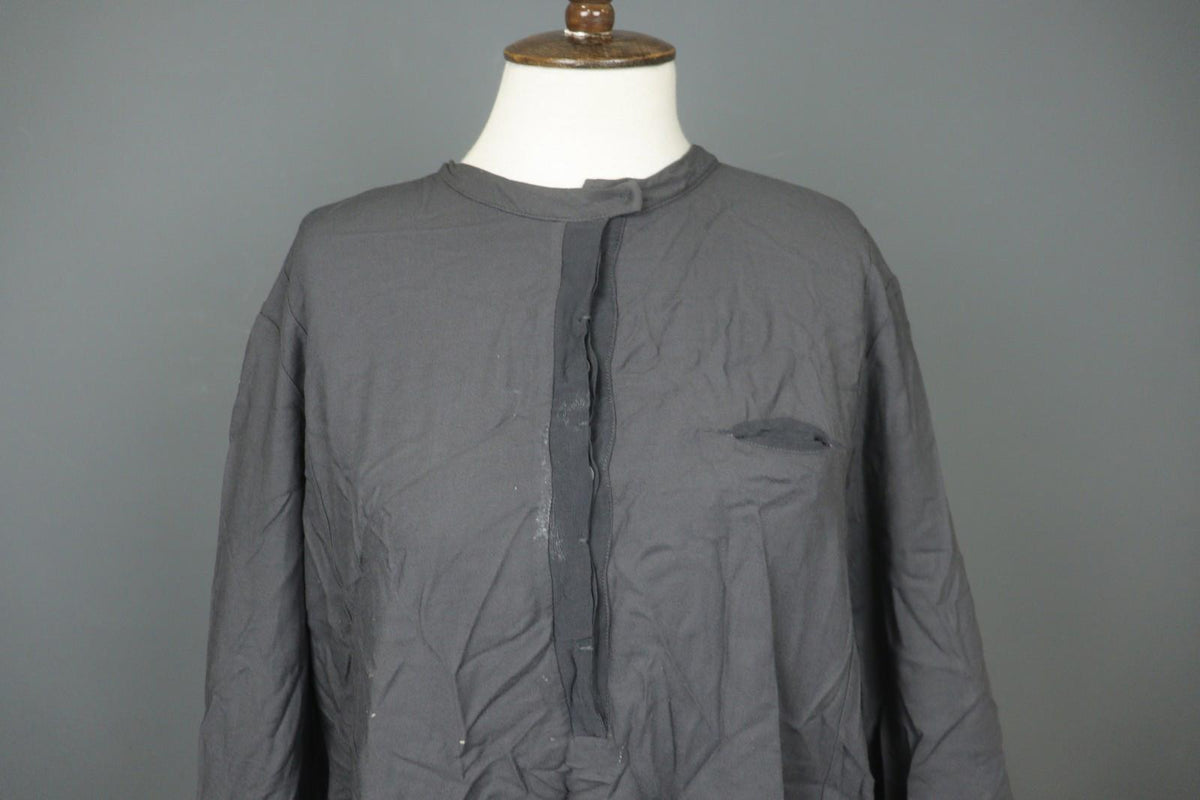 TRANSIT Par Such Gray Viscose Side Slit Crew Neck Button Front Shirt Top – Size 3