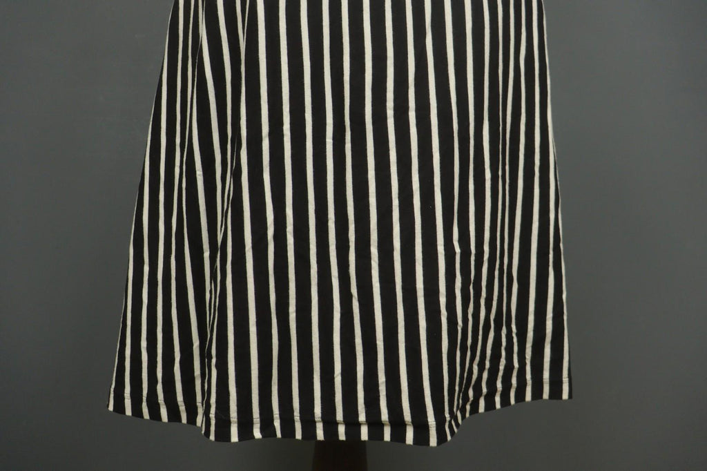 GUDRUN SJODEN Black White Striped Casual V-Neck Short Sleeve A-Line Dress – Size L