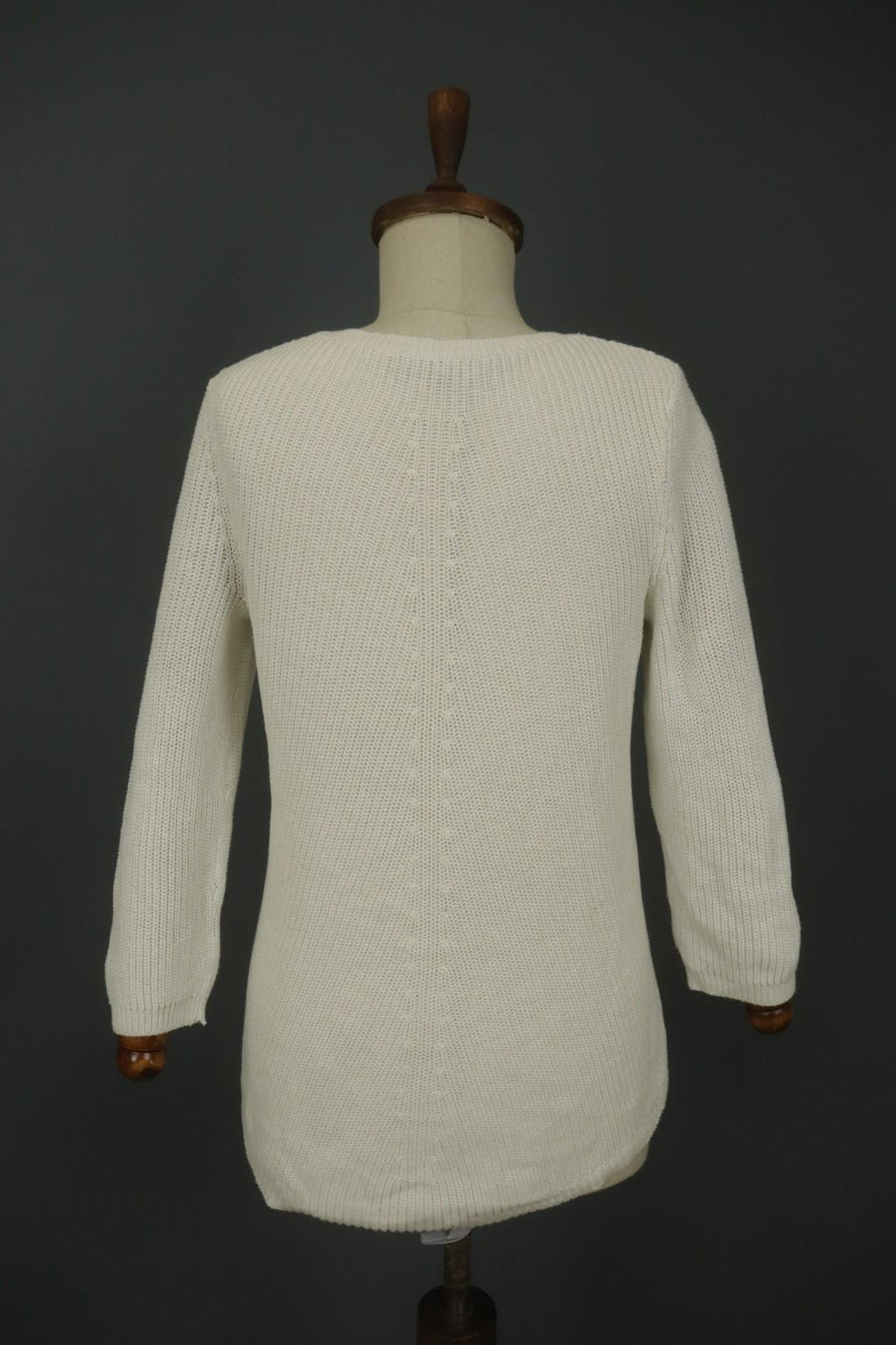 Salvatore Ferragamo White Knitted Crew Neck Long Sleeve Pullover Sweater – Size 38