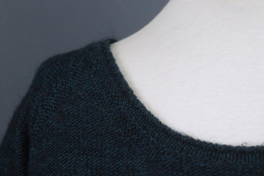 HUMANOID Green Wool Blend Round Neck Long Sleeve Ribbed Cuff/Hem Sweater – Size S
