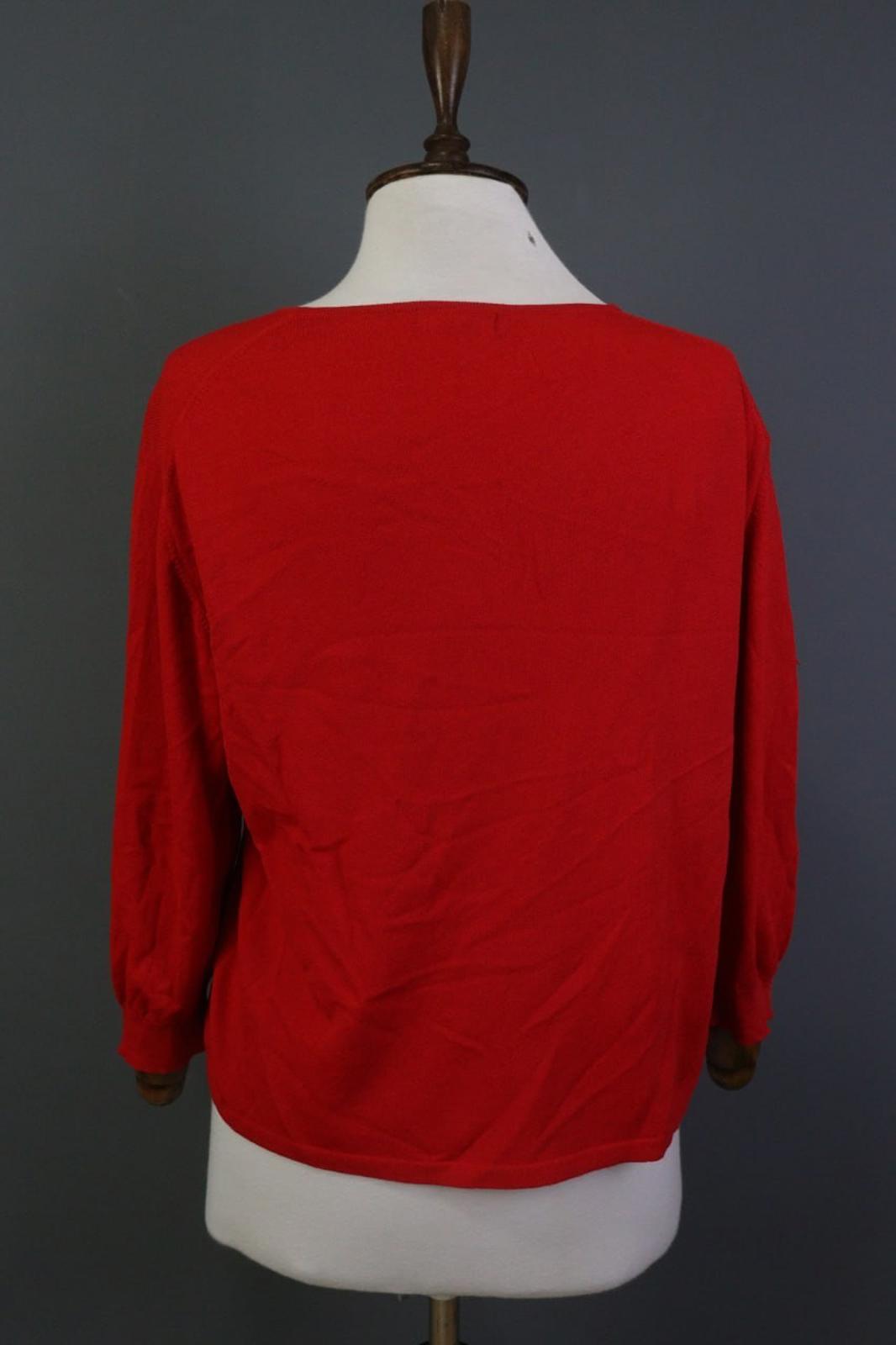 BURBERRY Red Viscose Knitted V-Neck Raglan Sleeve Pullover Sweater – Size 46