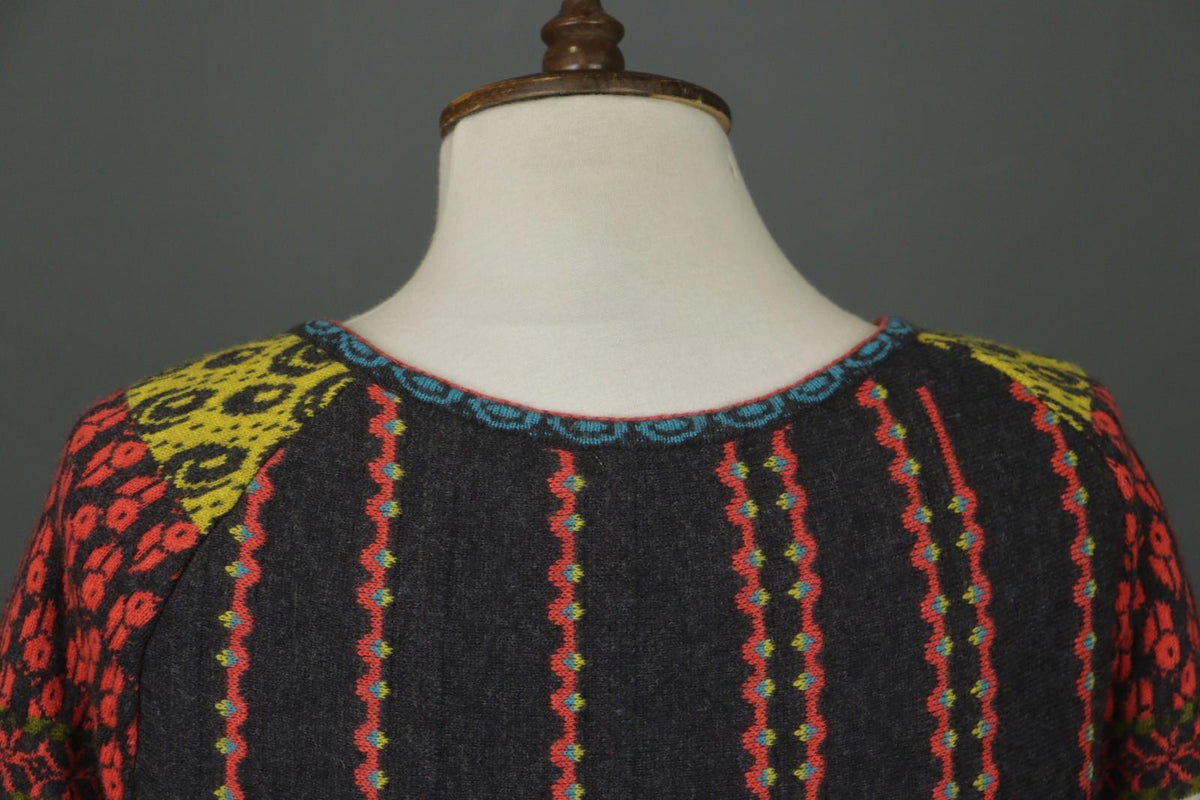 IVKO Multi Geo Print 100% Wool Knitted Long Sleeve V-Neck Sweater Dress – Size 40