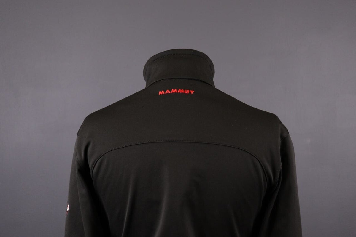 Mammut Black Full Zip Windstopper Soft Shell Jacket – Size M