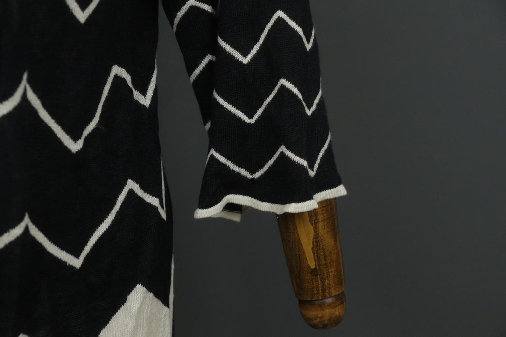 GUDRUN SJODEN Black White Chevron Print Knitted Casual Open Front Cardigan Sz M