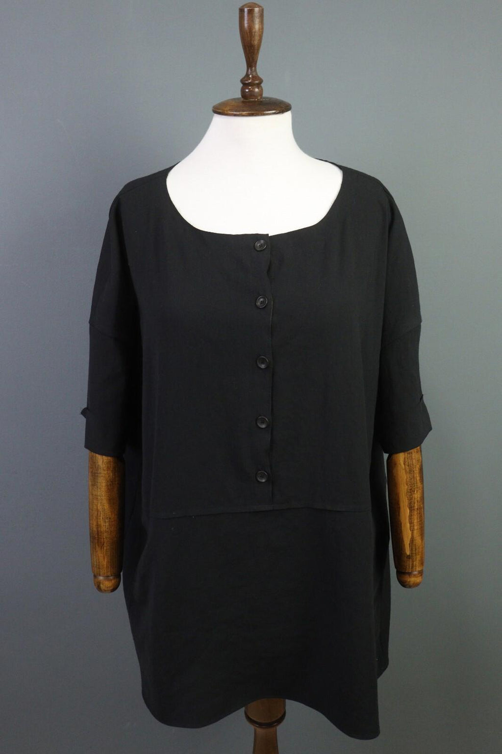 OSKA Black Short Sleeve Button Scoop Neck A-Line Blouson Dress – Size 3