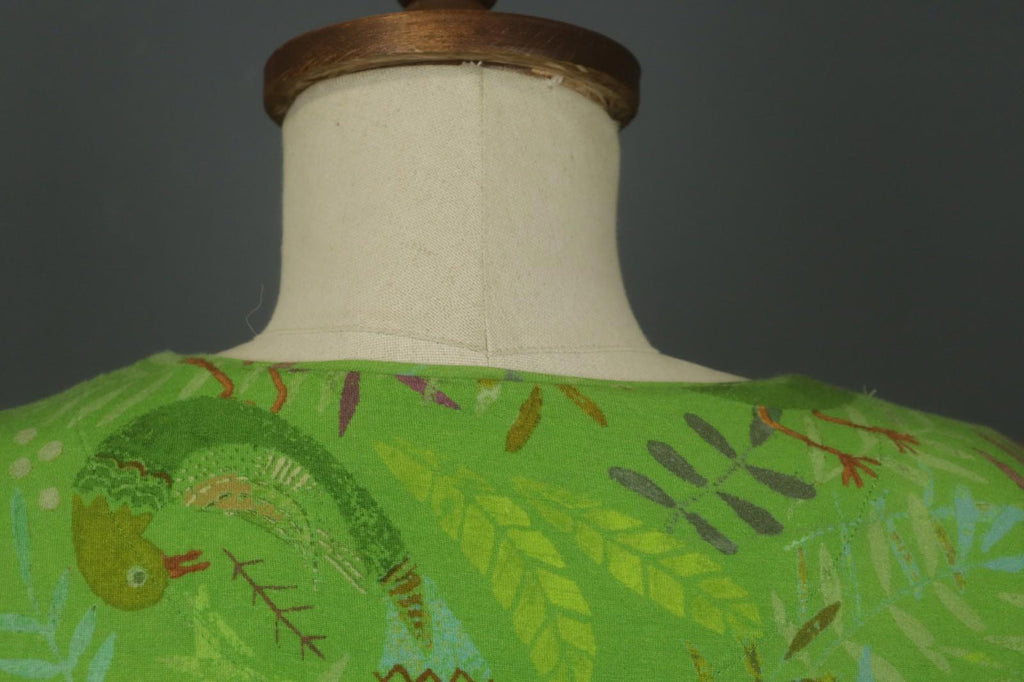 GUDRUN SJODEN Green Geometric Long Sleeve Round Neck Pullover Blouse Top – Size S