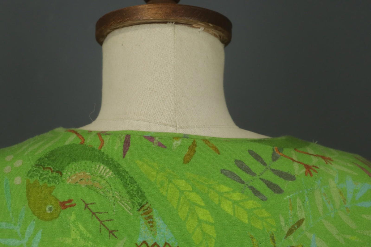 GUDRUN SJODEN Green Geometric Long Sleeve Round Neck Pullover Blouse Top – Size S