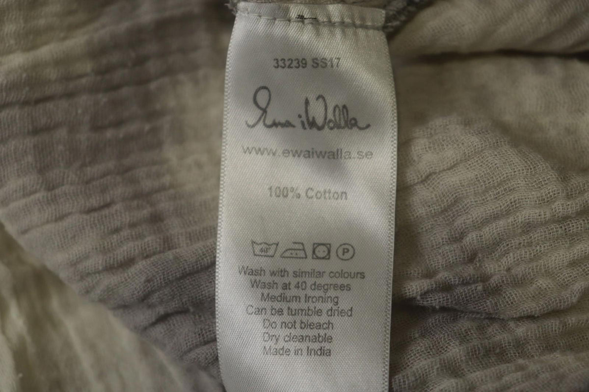 EWA I WALLA White 100% Cotton Lace Front Sleeveless Round Neck Tank Top – Size M