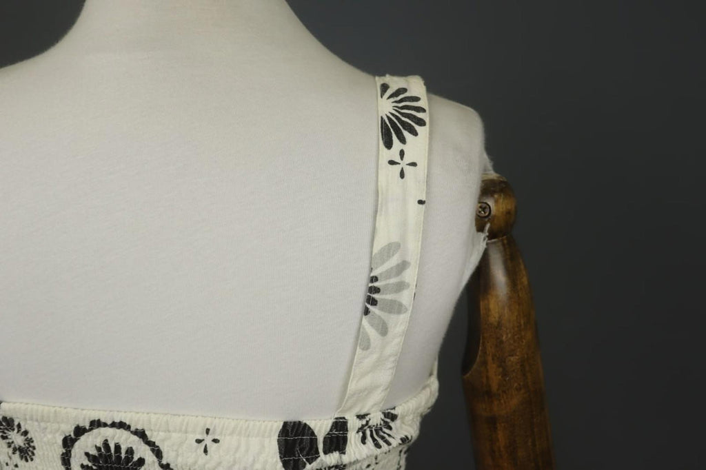 LAURA ASHLEY White & Black Floral Viscose Sweetheart Neck Sheath Dress – Size M