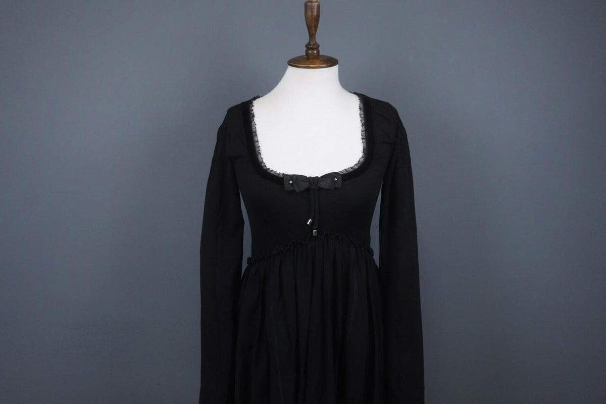 HIGH USE Black Square Neck Long Sleeve Casual Tie Front Fit & Flare Dress – Size L