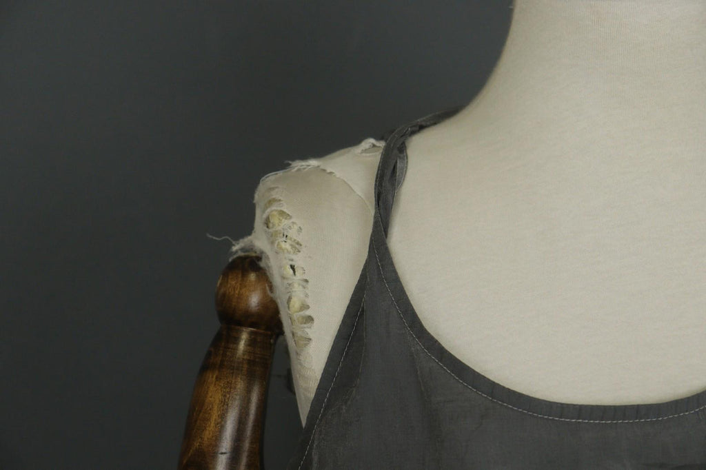 RUNDHOLZ Gray Round Neck Wide Strap Regular Fit Pullover Tank Top – Size M