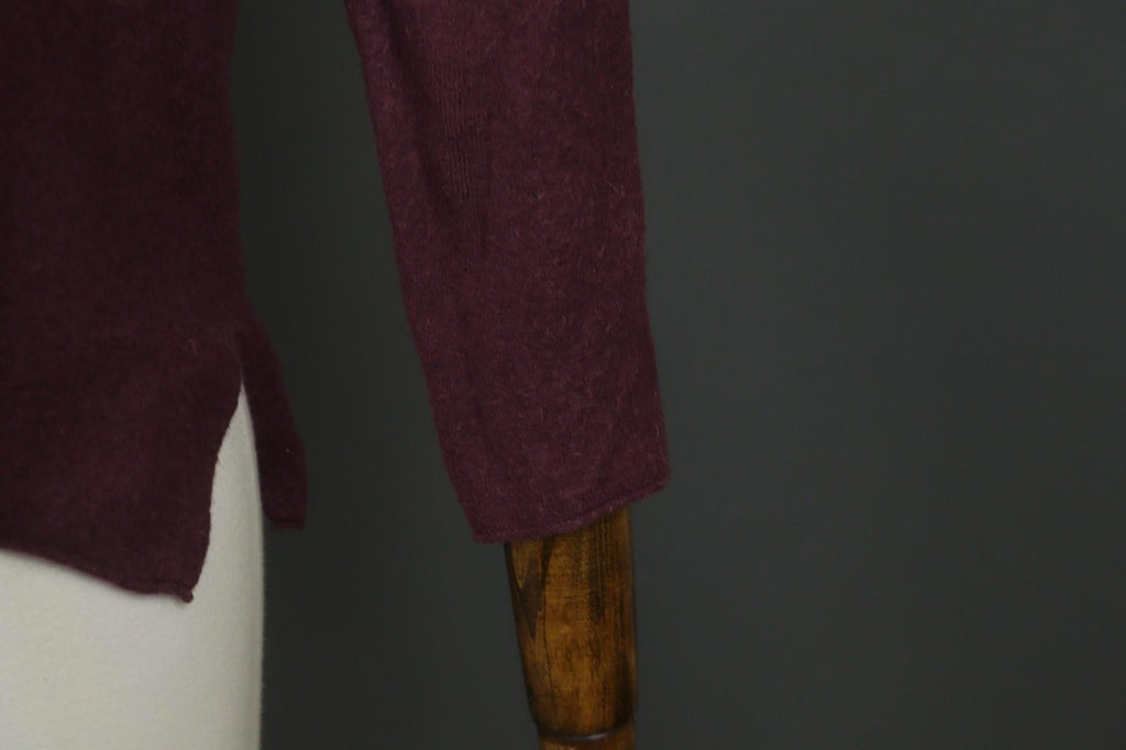 GUDRUN SJODEN Burgundy 100% Wool Side Slit Round Neck Pullover Sweater – Size S