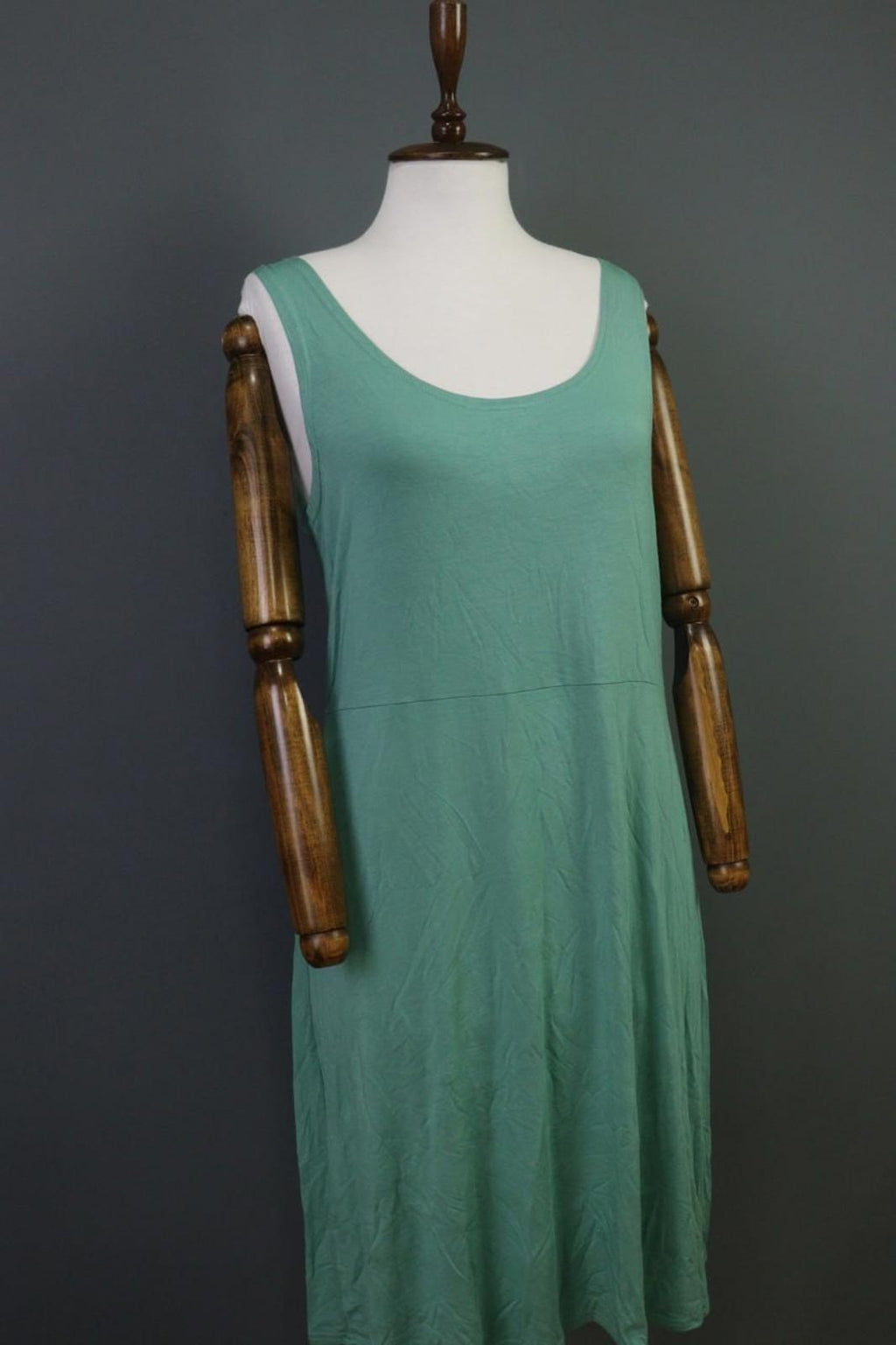 GUDRUN SJODEN Green Classic Scoop Neck Wide Strap Sleeveless Sheath Strap – Size L