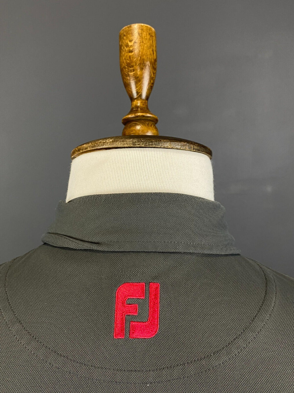 FJ FootJoy Athletic Fit Khaki Golf Spandex Short Sleeve Polo Shirt – Size L