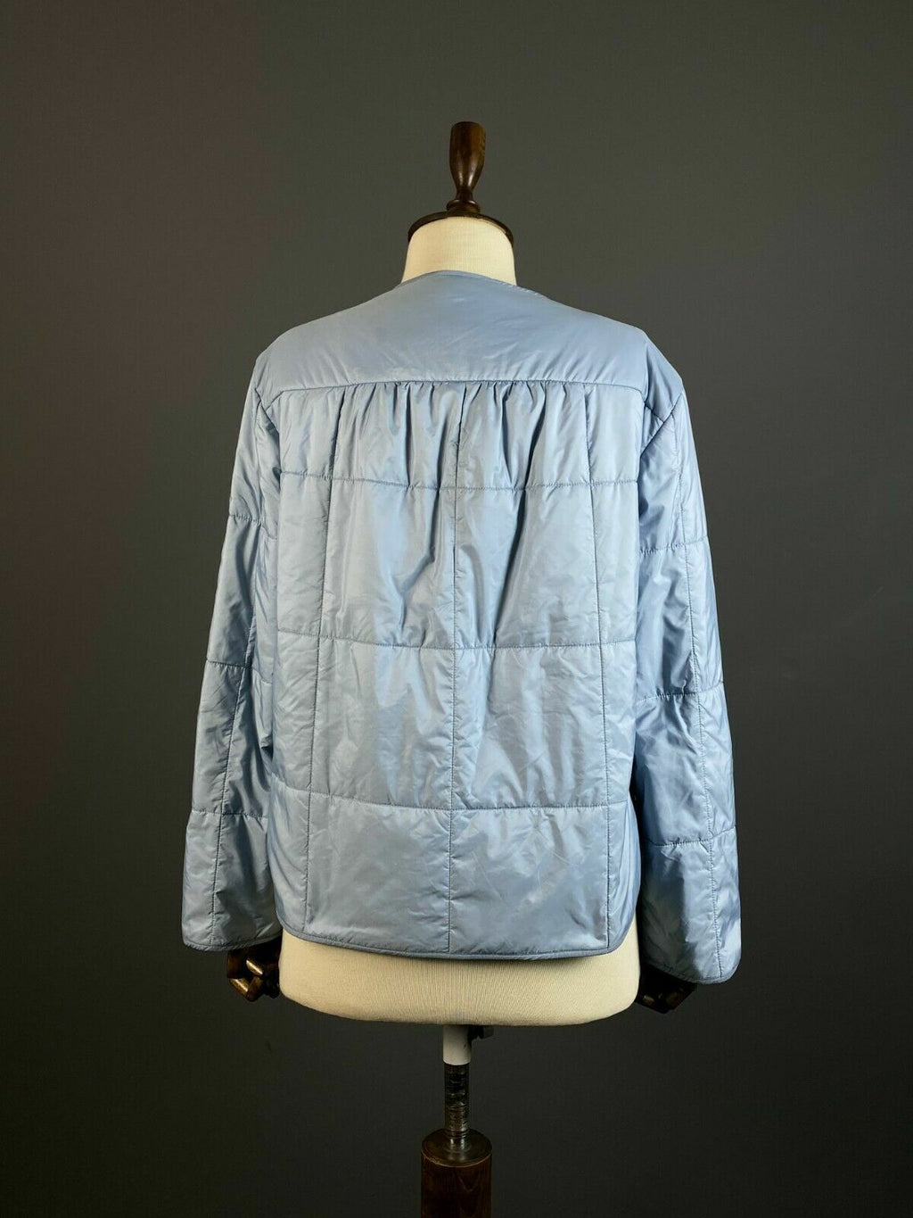 Weekend Max Mara Blue Quilted Nylon Jacket – Women's GB 8 / F 38 / USA 6