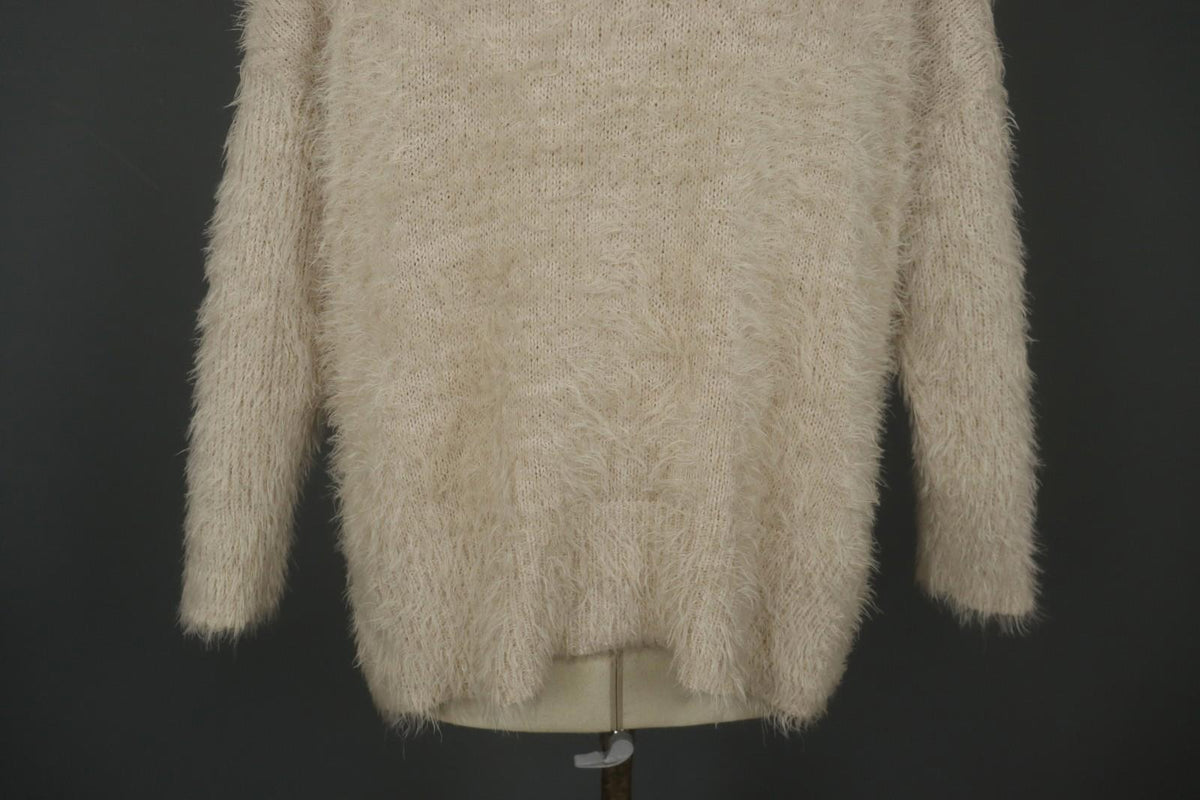 SAVE THE QUEEN White Teddy V-Neck Long Sleeve Regular Fit Pullover Sweater Se L – Used