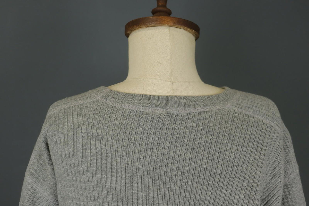 GUDRUN SJODEN Gray Raglan Sleeve Crew Neck Side Slit Pullover Sweater – Size M
