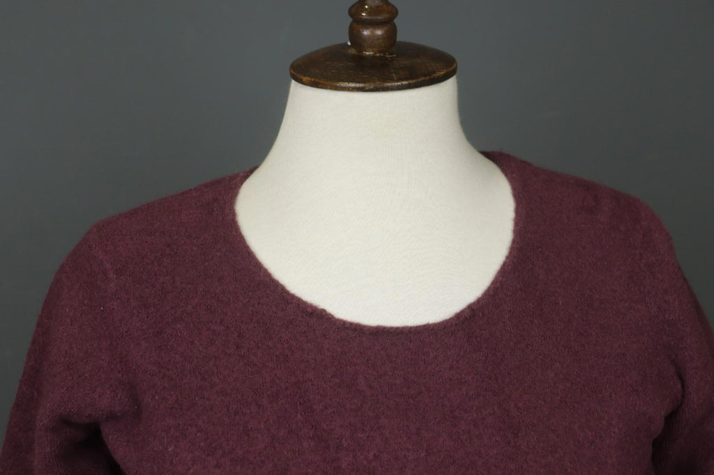 GUDRUN SJODEN Burgundy 100% Wool Side Slit Round Neck Pullover Sweater – Size S