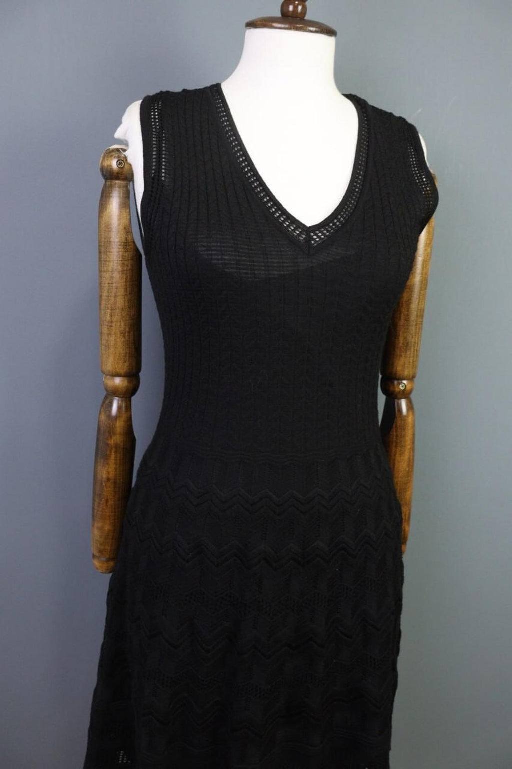 MISSONI Black Long Sleeve V-Neck A-Line Bodycon Dress – Size 44