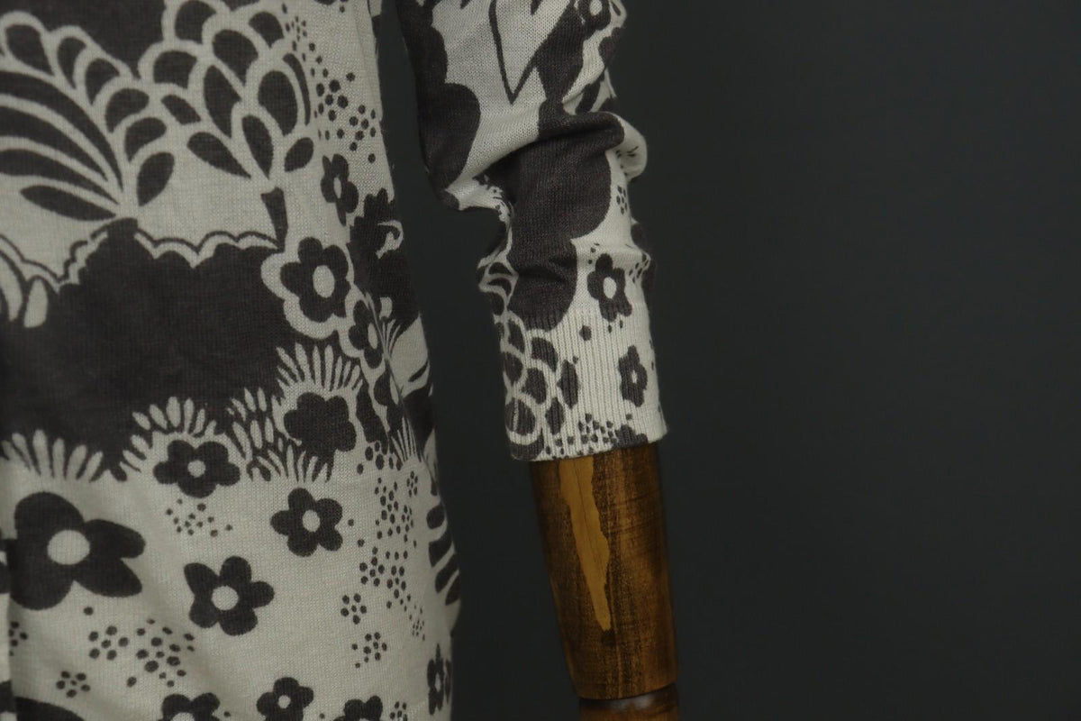 ST-MARTIN'S Black White Floral Knitted Raglan Sleeve Button Front Sweater – Size M