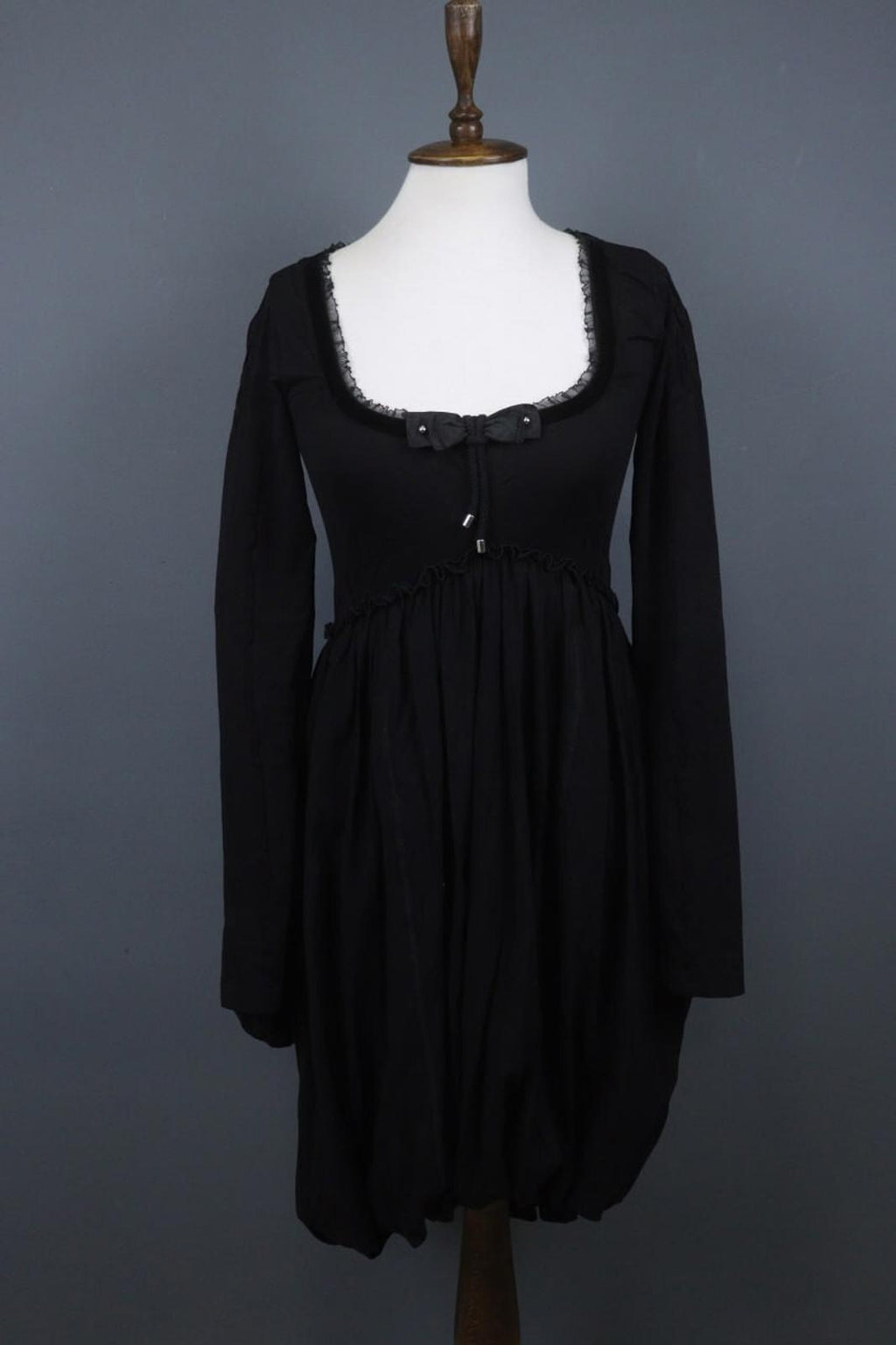 HIGH USE Black Square Neck Long Sleeve Casual Tie Front Fit & Flare Dress – Size L