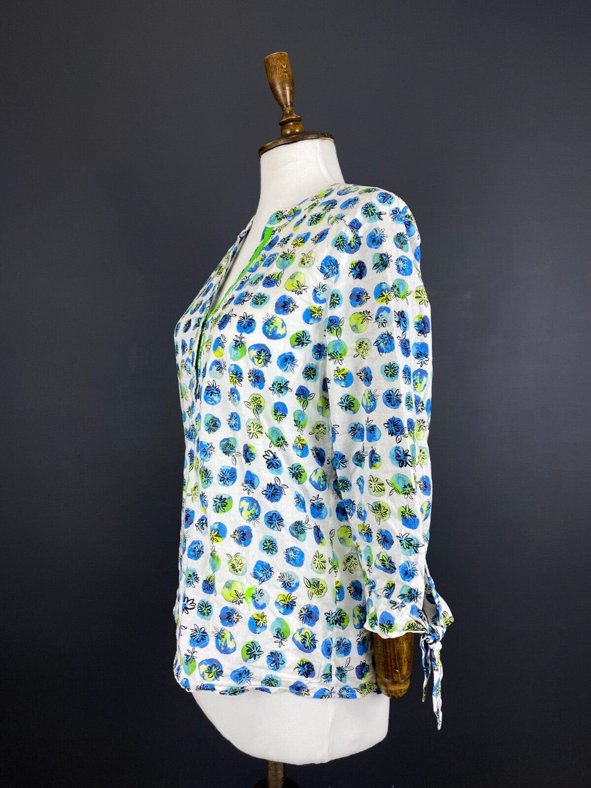 Emily Van Den Bergh Multicolor Henley Floral Long Sleeve Shirt – Size S US 6 EU 38